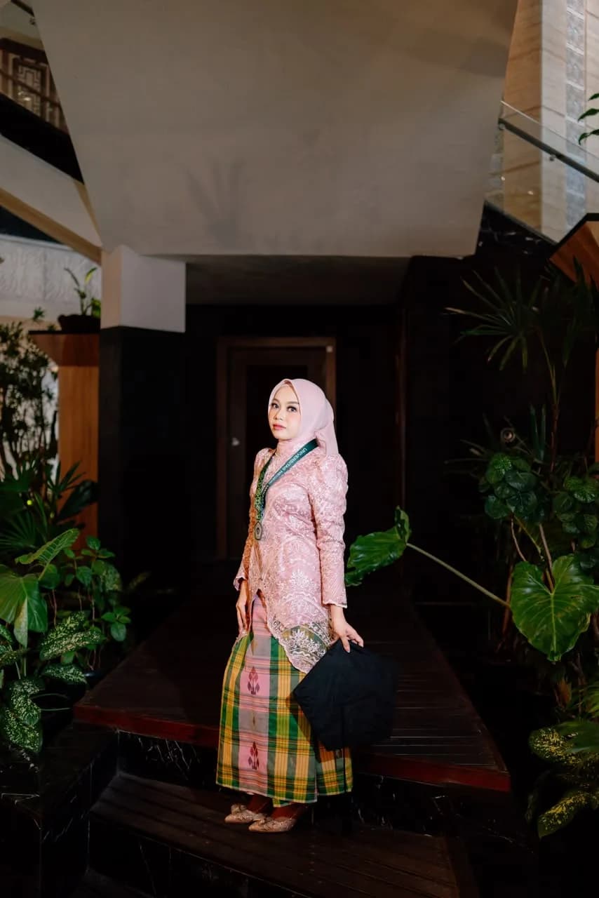 Eva Amalia Anwar, photo 2